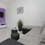 Apartman In Ka Tel Gomilica Near The Sea Kaštela